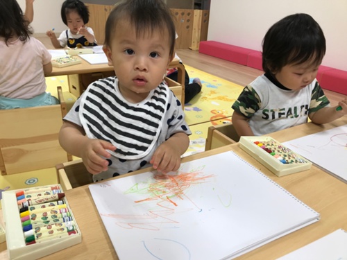 自由帳にお絵かきしたよ 認可小規模 香椎にじいろのたね保育園 自由帳にお絵かきしたよ 認可小規模 香椎にじいろのたね保育園